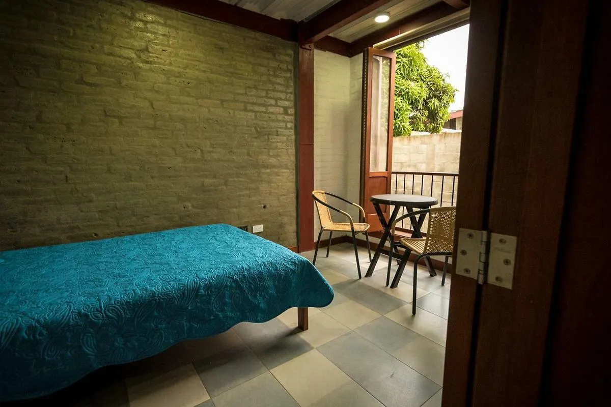Wepa House Hostel Cali 0*,