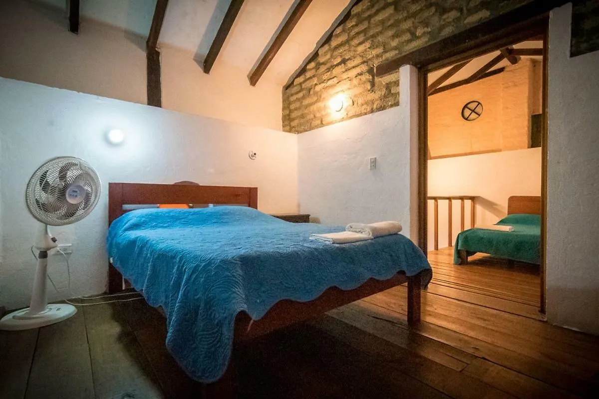 Wepa House Hostel Cali